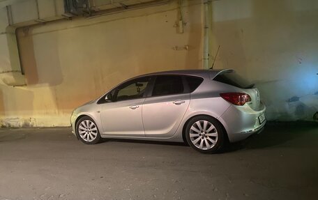 Opel Astra J, 2014 год, 850 000 рублей, 3 фотография