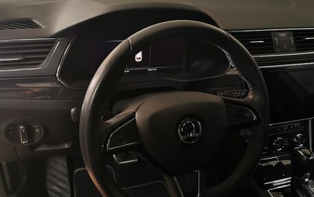 Skoda Superb III рестайлинг, 2019 год, 3 950 000 рублей, 5 фотография