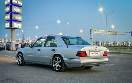 Mercedes-Benz E-Класс, 1994 год, 699 000 рублей, 11 фотография