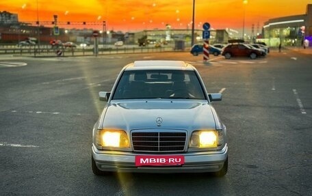 Mercedes-Benz E-Класс, 1994 год, 699 000 рублей, 4 фотография