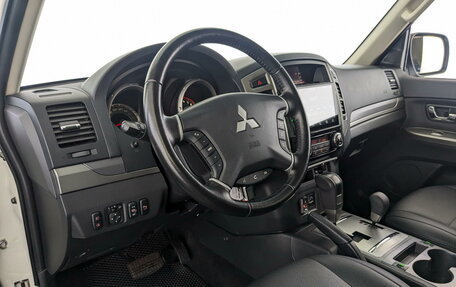 Mitsubishi Pajero IV, 2021 год, 4 450 000 рублей, 16 фотография