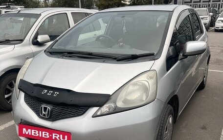 Honda Fit III, 2010 год, 800 000 рублей, 2 фотография