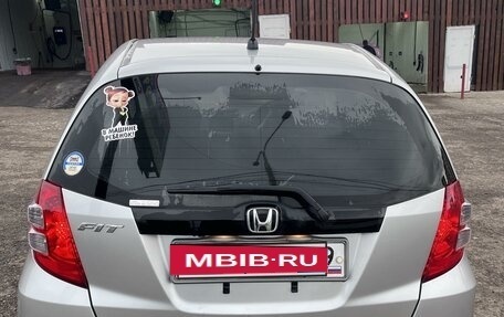 Honda Fit III, 2010 год, 800 000 рублей, 5 фотография