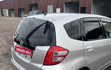 Honda Fit III, 2010 год, 800 000 рублей, 6 фотография