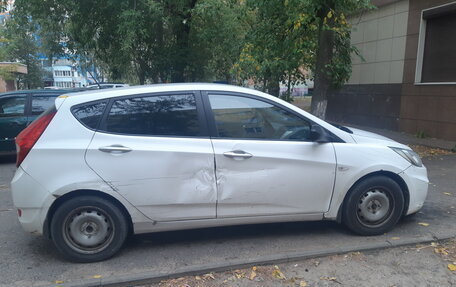 Hyundai Solaris II рестайлинг, 2012 год, 560 000 рублей, 3 фотография