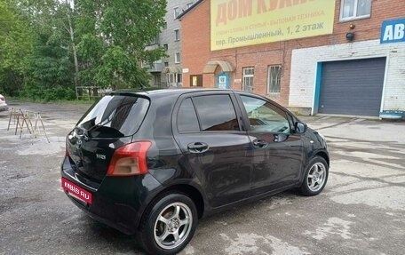 Toyota Yaris III рестайлинг, 2006 год, 422 000 рублей, 3 фотография