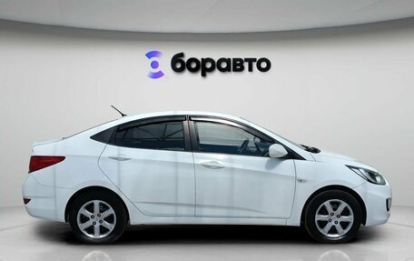 Hyundai Solaris II рестайлинг, 2011 год, 800 000 рублей, 10 фотография