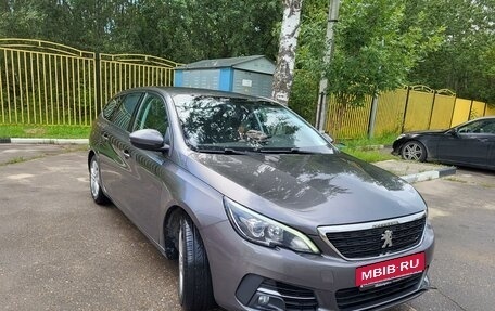 Peugeot 308 II, 2018 год, 1 400 000 рублей, 4 фотография