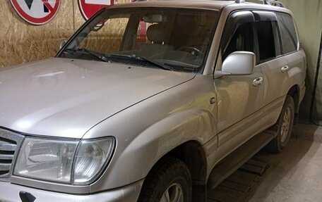 Toyota Land Cruiser 100 рестайлинг 2, 2003 год, 2 000 000 рублей, 7 фотография