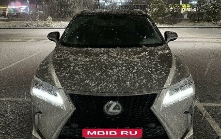 Lexus RX IV рестайлинг, 2016 год, 5 500 000 рублей, 12 фотография