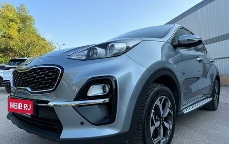 KIA Sportage IV рестайлинг, 2019 год, 2 590 000 рублей, 10 фотография