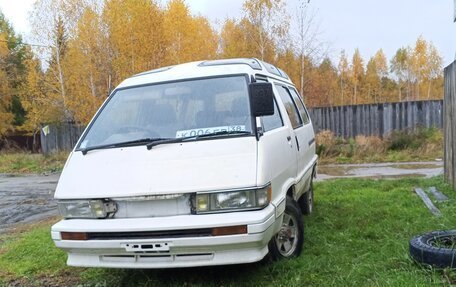 Toyota Town Ace III, 1988 год, 260 000 рублей, 3 фотография