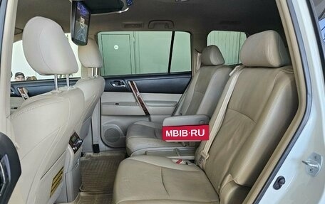 Toyota Highlander III, 2012 год, 3 770 000 рублей, 21 фотография