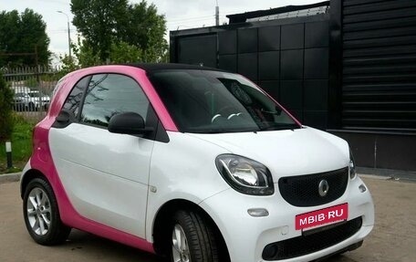 Smart Fortwo III, 2018 год, 1 987 000 рублей, 2 фотография