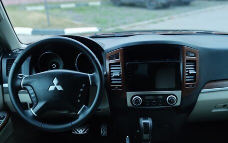 Mitsubishi Pajero IV, 2007 год, 1 550 000 рублей, 26 фотография