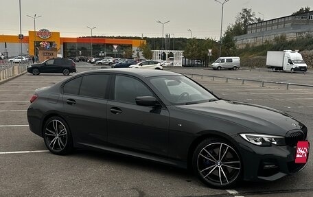 BMW 3 серия, 2019 год, 4 250 000 рублей, 2 фотография