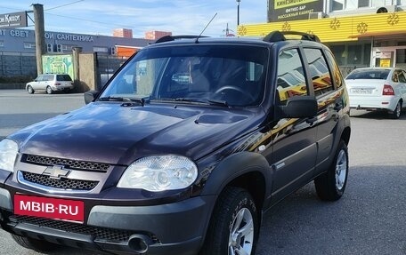 Chevrolet Niva I рестайлинг, 2011 год, 565 000 рублей, 1 фотография