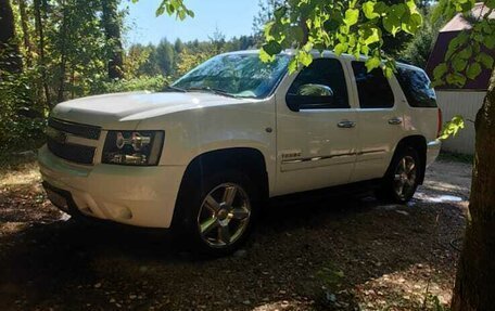 Chevrolet Tahoe III, 2013 год, 3 350 000 рублей, 2 фотография