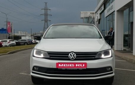 Volkswagen Jetta VI, 2018 год, 1 575 000 рублей, 2 фотография