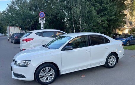 Volkswagen Jetta VI, 2014 год, 1 250 000 рублей, 2 фотография