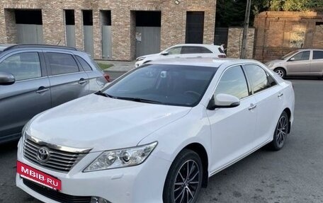 Toyota Camry, 2013 год, 1 950 000 рублей, 2 фотография