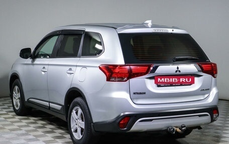 Mitsubishi Outlander III рестайлинг 3, 2019 год, 2 450 000 рублей, 7 фотография