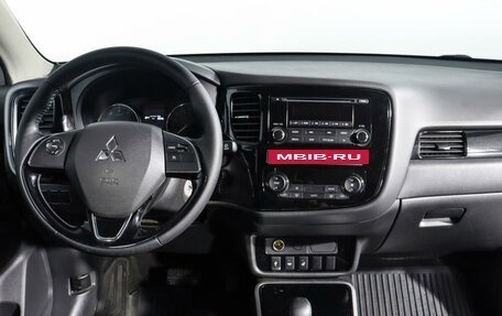 Mitsubishi Outlander III рестайлинг 3, 2019 год, 2 450 000 рублей, 12 фотография