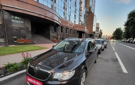 Skoda Superb III рестайлинг, 2012 год, 1 550 000 рублей, 1 фотография