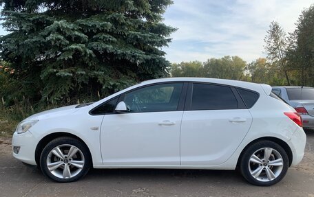 Opel Astra J, 2011 год, 730 000 рублей, 3 фотография