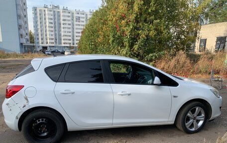 Opel Astra J, 2011 год, 730 000 рублей, 4 фотография