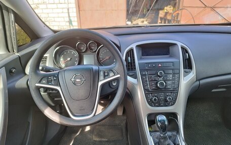 Opel Astra J, 2011 год, 730 000 рублей, 6 фотография