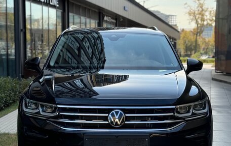 Volkswagen Tiguan II, 2023 год, 5 480 000 рублей, 8 фотография