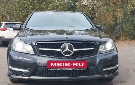 Mercedes-Benz C-Класс, 2011 год, 1 650 000 рублей, 2 фотография