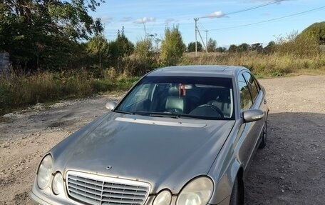 Mercedes-Benz E-Класс, 2002 год, 330 000 рублей, 2 фотография