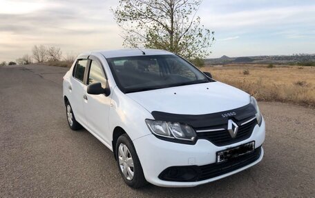 Renault Logan II, 2016 год, 550 000 рублей, 2 фотография