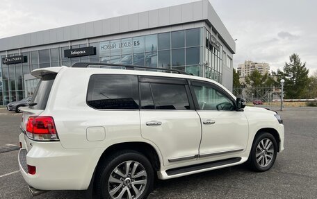 Toyota Land Cruiser 200, 2018 год, 7 750 000 рублей, 3 фотография