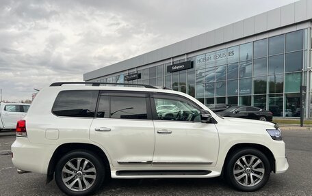 Toyota Land Cruiser 200, 2018 год, 7 750 000 рублей, 2 фотография