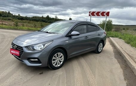 Hyundai Solaris II рестайлинг, 2017 год, 1 200 000 рублей, 1 фотография