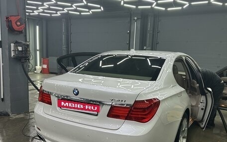 BMW 7 серия, 2010 год, 2 350 000 рублей, 16 фотография