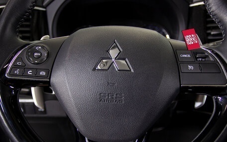 Mitsubishi Outlander III рестайлинг 3, 2021 год, 3 250 000 рублей, 9 фотография