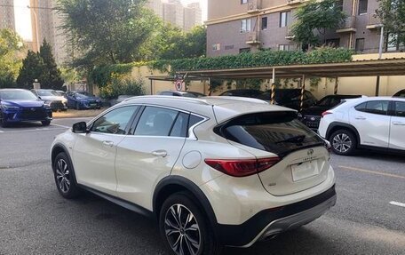 Infiniti QX30, 2019 год, 2 480 000 рублей, 5 фотография