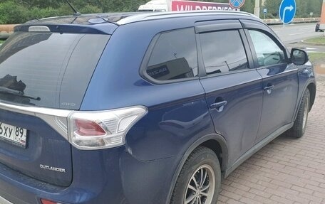 Mitsubishi Outlander III рестайлинг 3, 2014 год, 1 350 000 рублей, 4 фотография