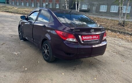 Hyundai Solaris II рестайлинг, 2012 год, 520 000 рублей, 4 фотография