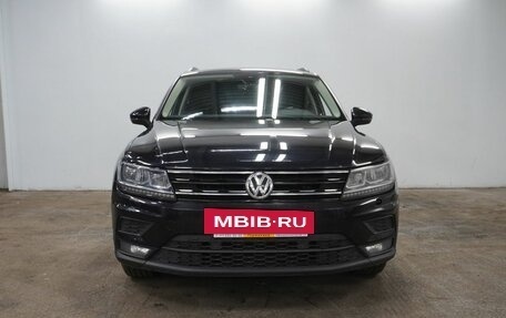 Volkswagen Tiguan II, 2019 год, 2 350 000 рублей, 2 фотография