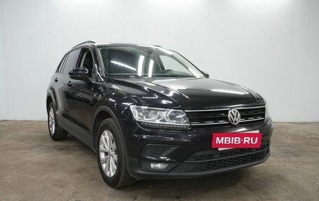 Volkswagen Tiguan II, 2019 год, 2 350 000 рублей, 3 фотография