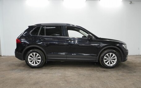 Volkswagen Tiguan II, 2019 год, 2 350 000 рублей, 4 фотография