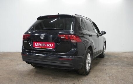 Volkswagen Tiguan II, 2019 год, 2 350 000 рублей, 6 фотография