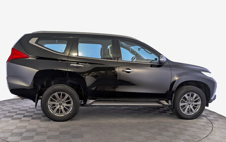 Mitsubishi Pajero Sport III рестайлинг, 2019 год, 3 275 000 рублей, 4 фотография