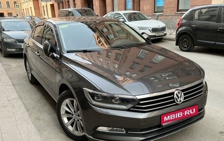 Volkswagen Passat B8 рестайлинг, 2015 год, 1 729 000 рублей, 1 фотография