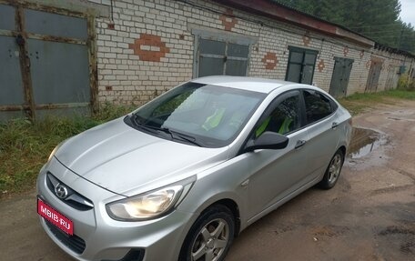 Hyundai Solaris II рестайлинг, 2013 год, 575 000 рублей, 1 фотография